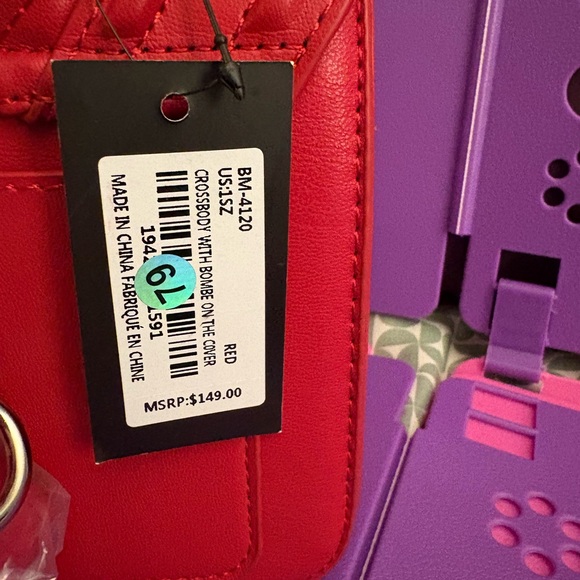 Badgley Mischka Red Quilted Crossbody Bag - Picture 3 of 8